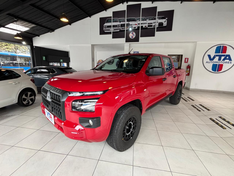 Mitsubishi Triton Work 4x2  '2026