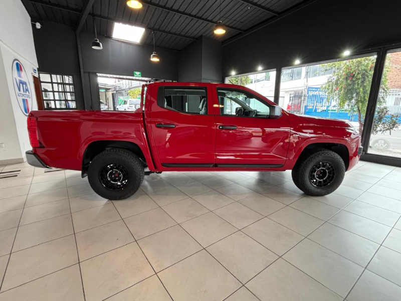 Mitsubishi Triton Work 4x2  '2026