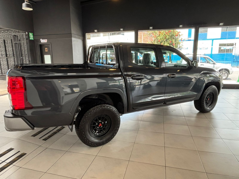 Mitsubishi Triton Work 4x2  '2026