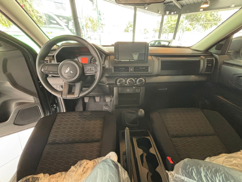 Mitsubishi Triton Work 4x2  '2026